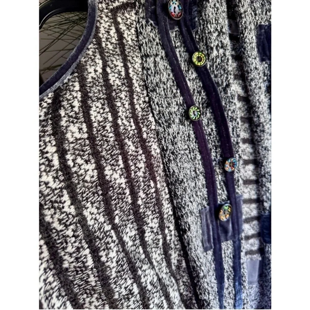 Anis A boho sleeveless knit cardigan size medium